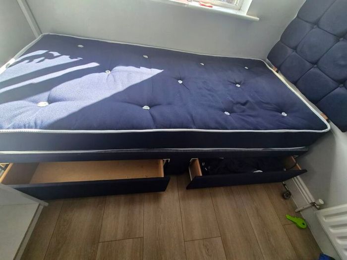 Single bed & headboard