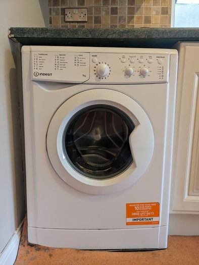 INDESIT 7kg washing machine