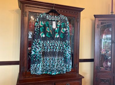 SAMOON further reduced. new top in green with mixed colours . Long sleeved and open v neck front