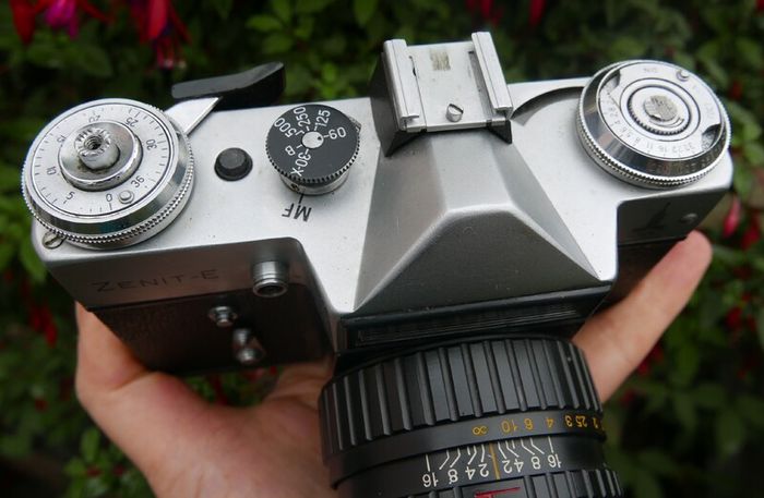Vintage  Zenit E Point And Shoot Film Camera Silver Tested