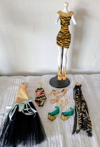 Monster high doll Cleo de Nile outfits
