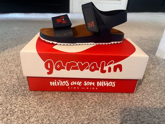 Garvalin boy sandals size EU 29- like new