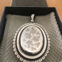 victorian silver locket 17.1 grams