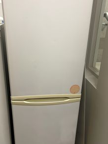 fridge/ freezer