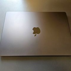 Macbook Pro 14 M5 24GB RAM 1TB SSD Space black