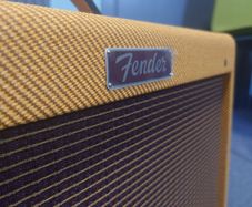 Fender Blues JR. Tweed W/ Vintage Style Footswitch