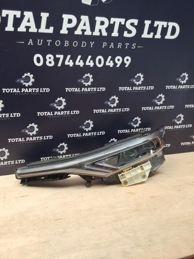 Toyota Sai 2017 headlight