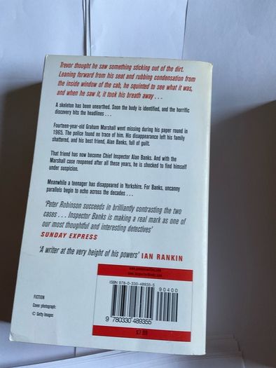 12 x Peter Robinson DCI BANKS crime series no 7 and 13 to 25 or individual