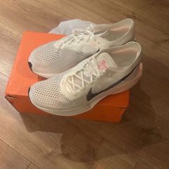 Nike Zoom Vaporfly UK12