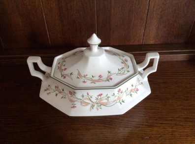 Eternal beau lidded vegtable dish