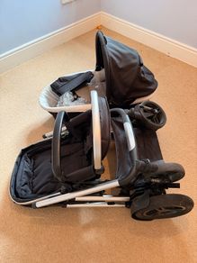 Cuggl 2-in-1 Pushchair & Carrycot Travel System