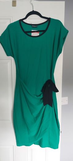 Green Dress, Danhen, Size 42, Brand New