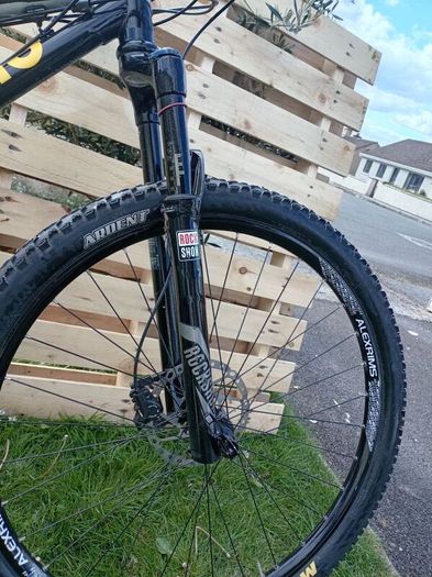 Genisis Mountain Bike