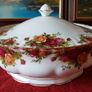 13 Piece Royal Albert Old Country Roses Bone China Gold Gilt Soup Coupe Set With Lidded Tureen Made In England Image 4