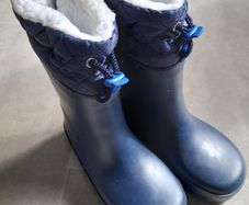 Kids wellies