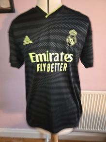 Real Madrid 2022/23 Away Jersey - Medium size