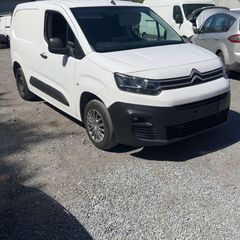 Selection Of Vans For Parts