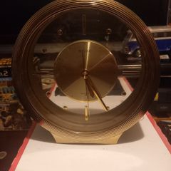 Clock. Sieko  Quarts  Metal