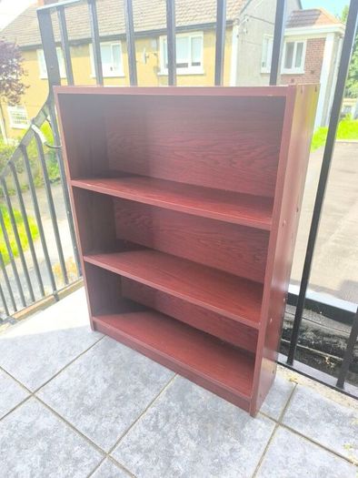 bookshelf free to take