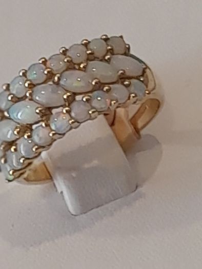 9ct Stunning  3 row Opal Ring wide band size