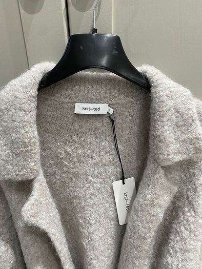 Womens Designer brand knit-ted knitted coat BRAND NEW