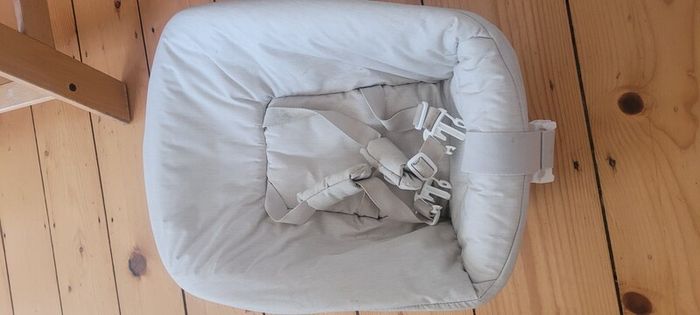 Stokke Tripp Trapp newborn seat, baby set, harness and tray