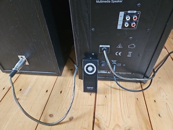 Edifier R2600 powered speakers