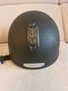 Riding hat