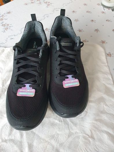 SKECHERS with memory foam - size 7