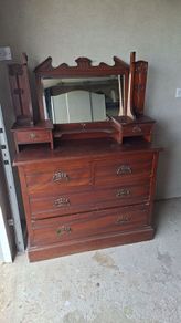 Solid wood chest of drawers