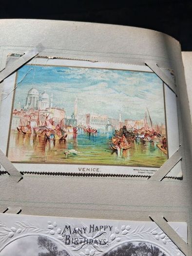 Mega Art Nouveau Postcard Album (197 Pieces)