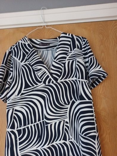 M&S Collection  Dress.    S. 14.  Going to the Charity  Shop  8th  November  2024.