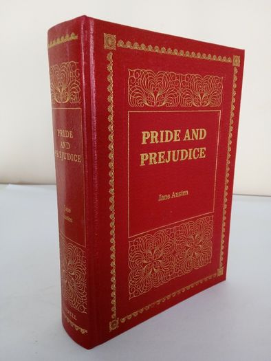 Pride and Prejudice by Jane Austen. Illustrated by Jenny Thorne (HQ889)