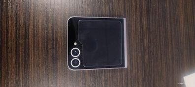 Samsung flip 6