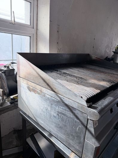 Premium Falcon Commercial Gas Chargrill (With Stand)