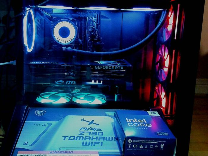 MSI MAG Z790 Tomahawk WiFi, Six Months Use, Boxed