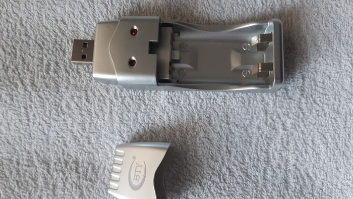 BTY USB Battery Charger for NiMH AA AAA Rechargeable Battery Grey 2 Slots