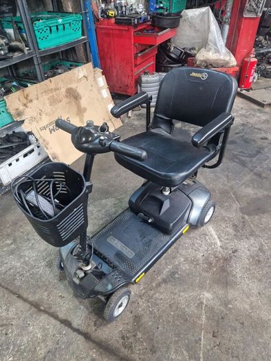 Go Go Elite Traveller Mobility scooter