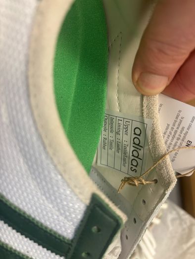 BRAND NEW Adidas Melbourne trainers size uk10