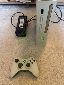 XBox 360 - 1 controller + games - tested/working