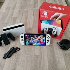 Nintendo Switch Oled (Mario Kart optional)