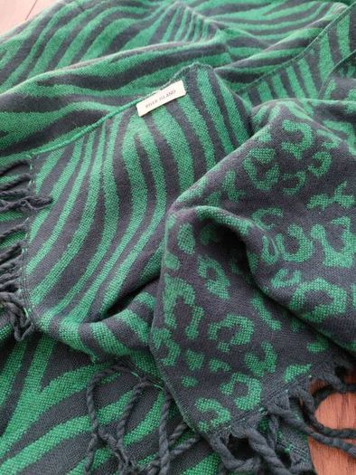 River Island scarf