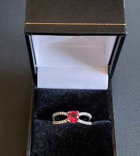 925 Ladies Sterling Silver Ruby Coloured Gemstone Ring