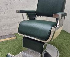 vintage Barbers chair