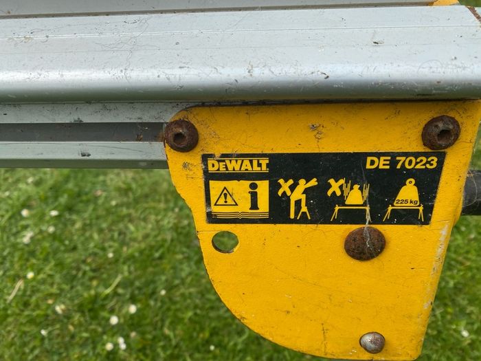 Makita mitre saw 110v and DeWalt leg stand
