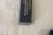 MAC Studio Radiance Serum Foundation NW20