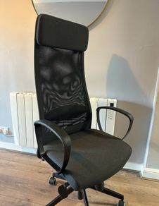 desk chair