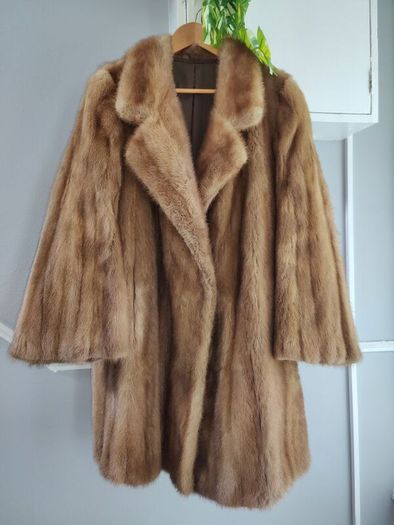 Authentic Italian Lady's Fur  Vintage Mink Coat