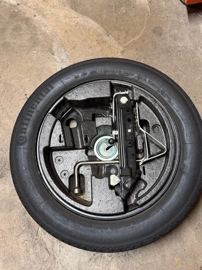 BMW e60 spare wheel kit