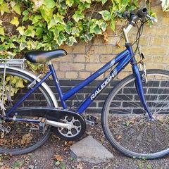 Women bike